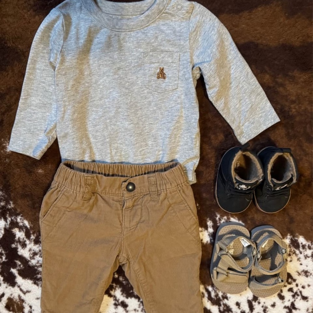 Baby Gap Boy LOT 0-3m and 3-6m